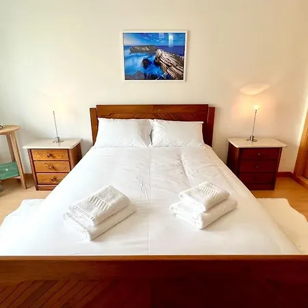 Apartamento T2 Com Vista Panoramica Sobre A Costa アパート *