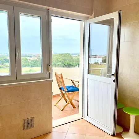 Apartamento T2 Com Vista Panoramica Sobre A Costa