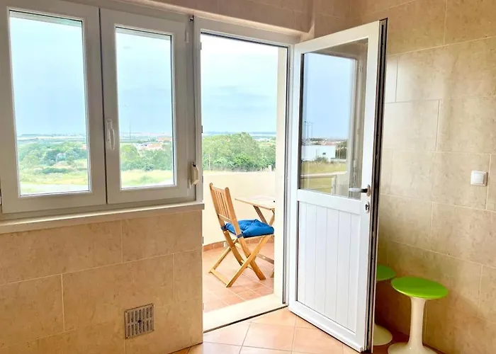 Apartamento T2 Com Vista Panoramica Sobre A Costa